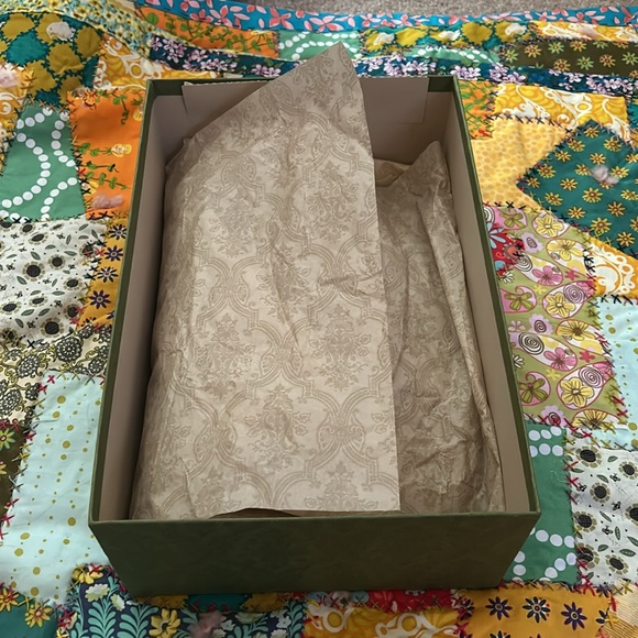 Gucci size 10 shoe box - Picture 8 of 9